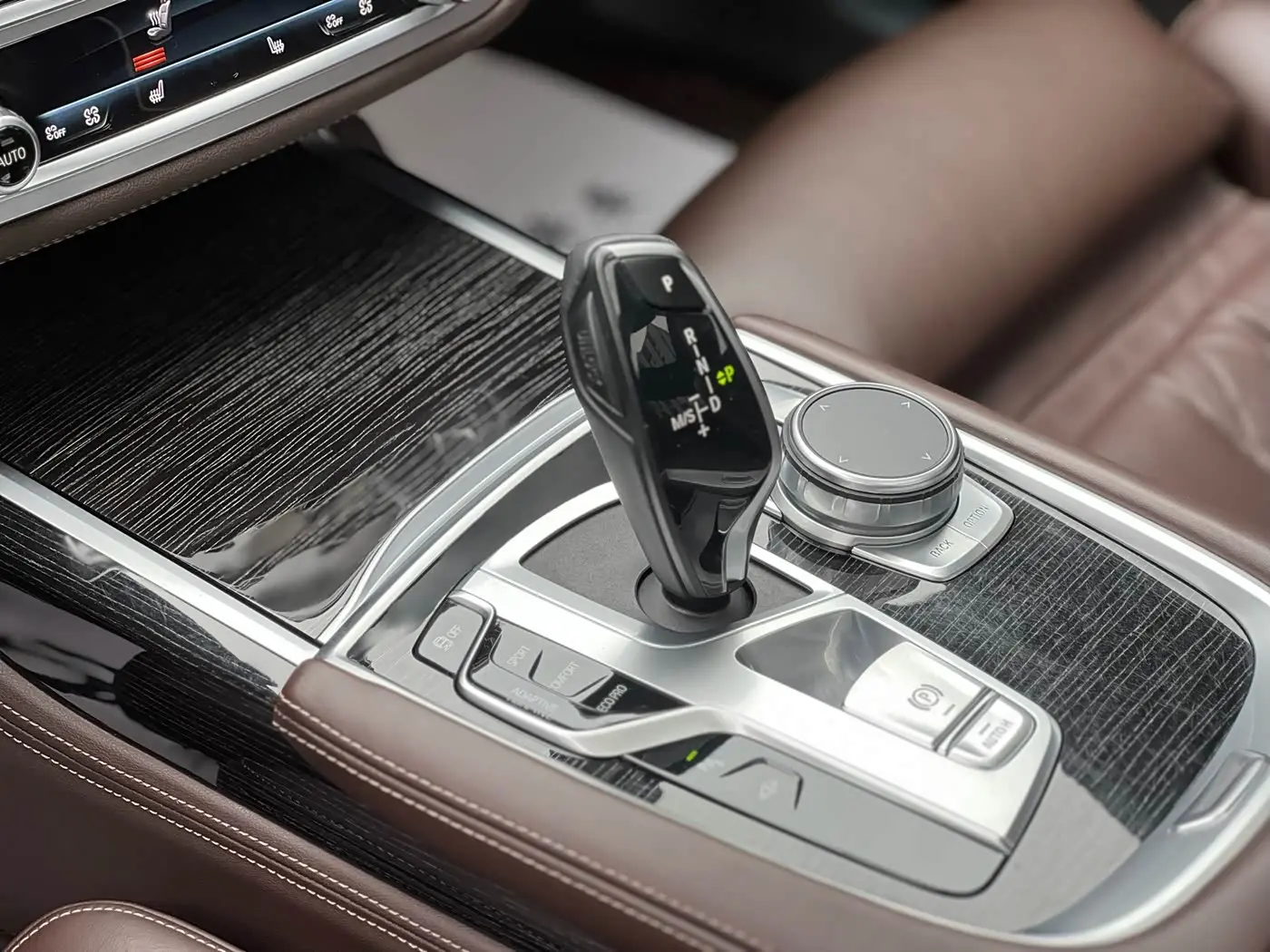 BMW 7 Series 2020 — Фото 9/20