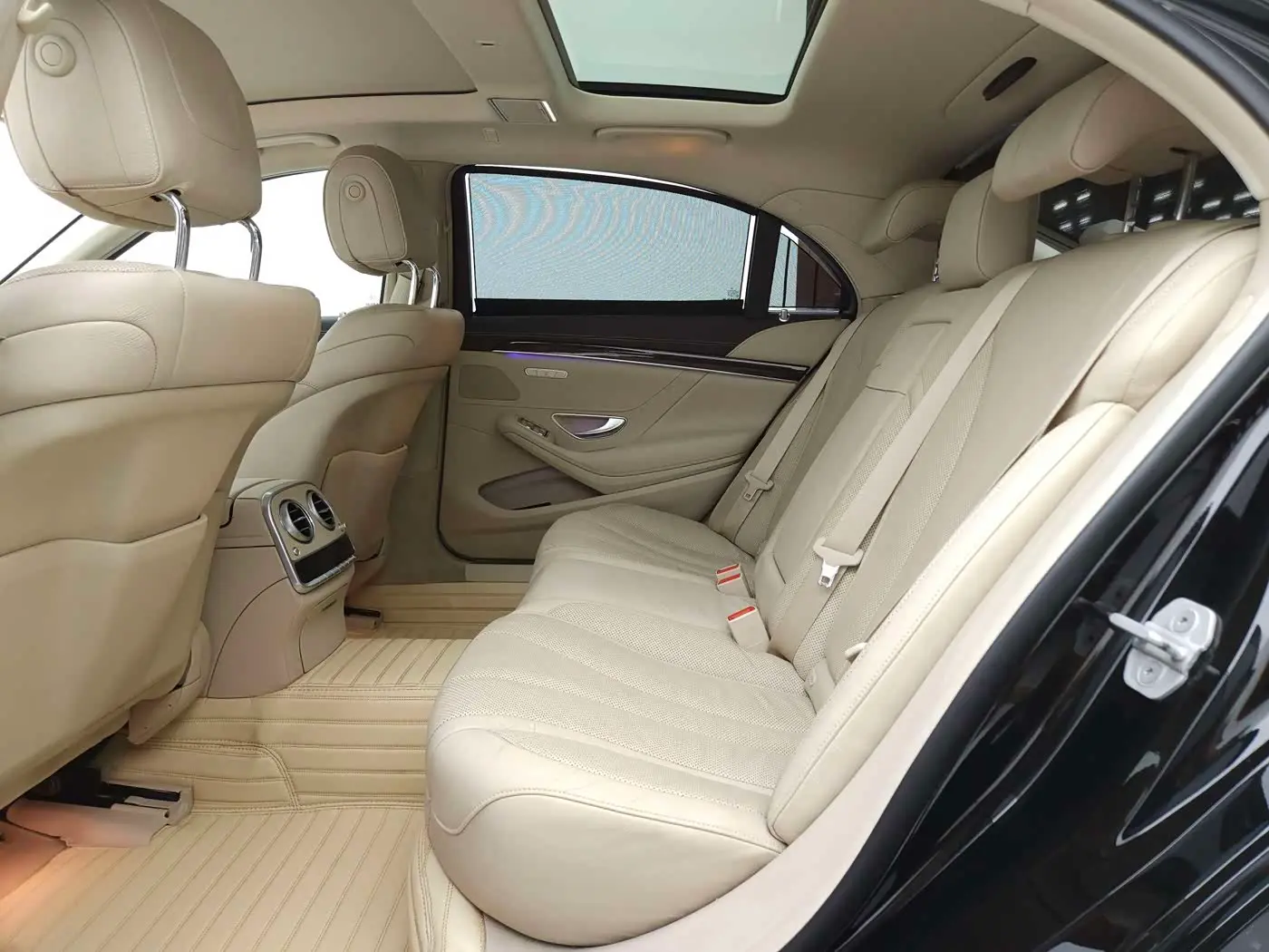 Mercedes-Benz S-Class 2017 — Photo 9/20