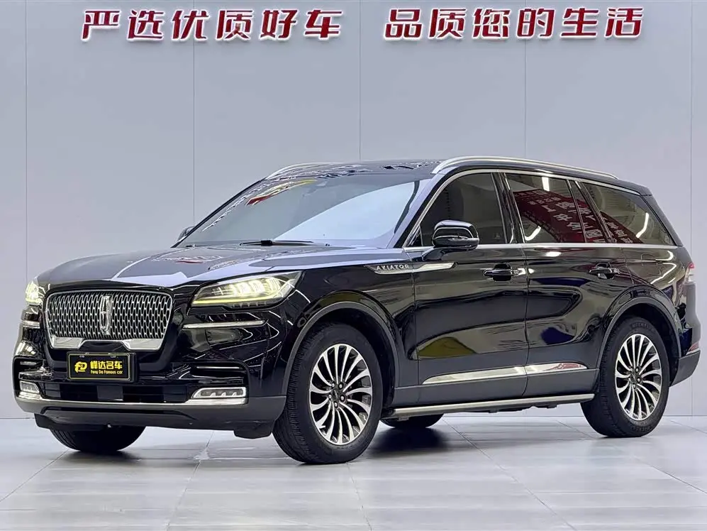 Lincoln Aviator 2021 — Фото 1/16