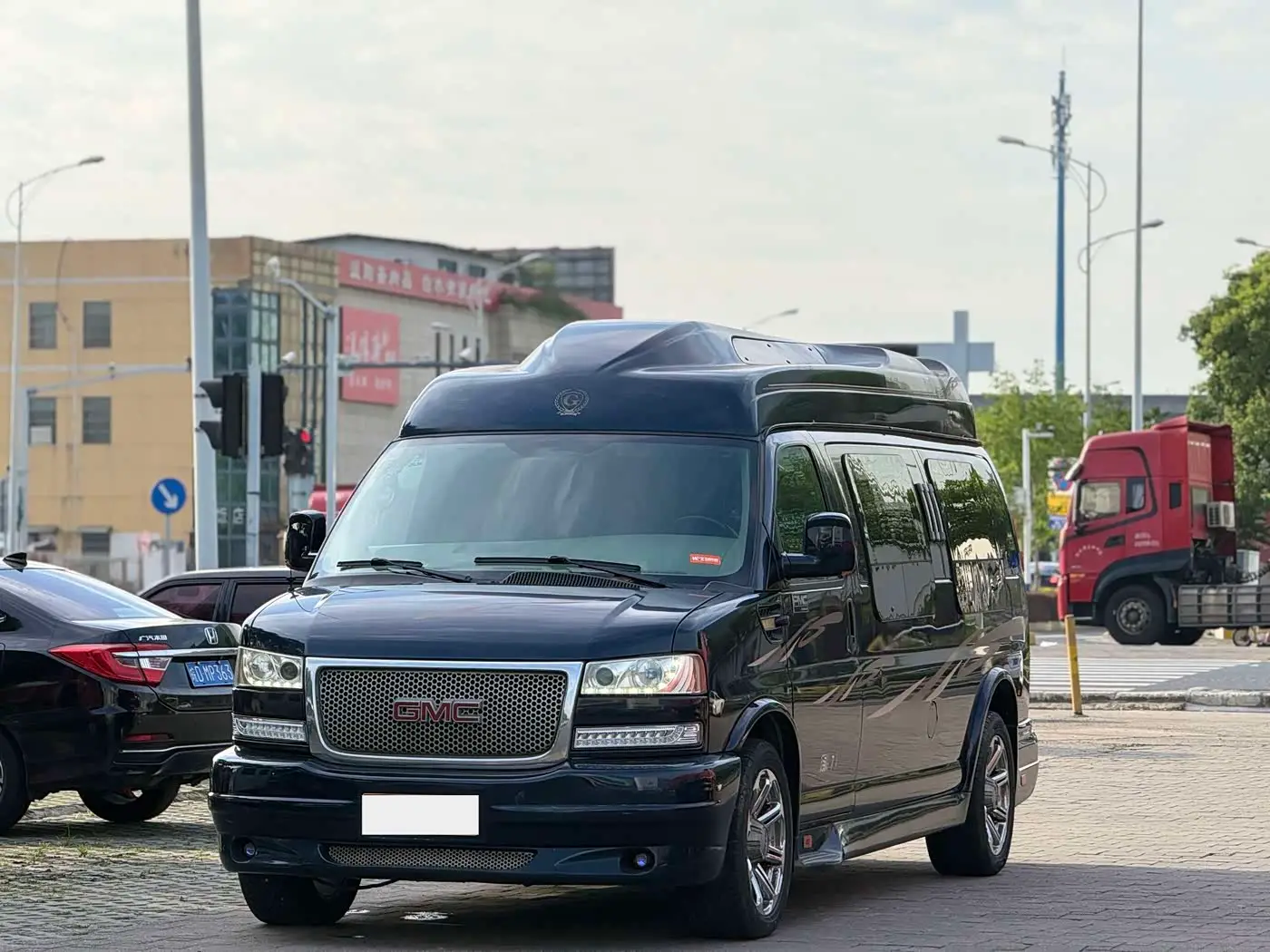 GMC Savana, 2016