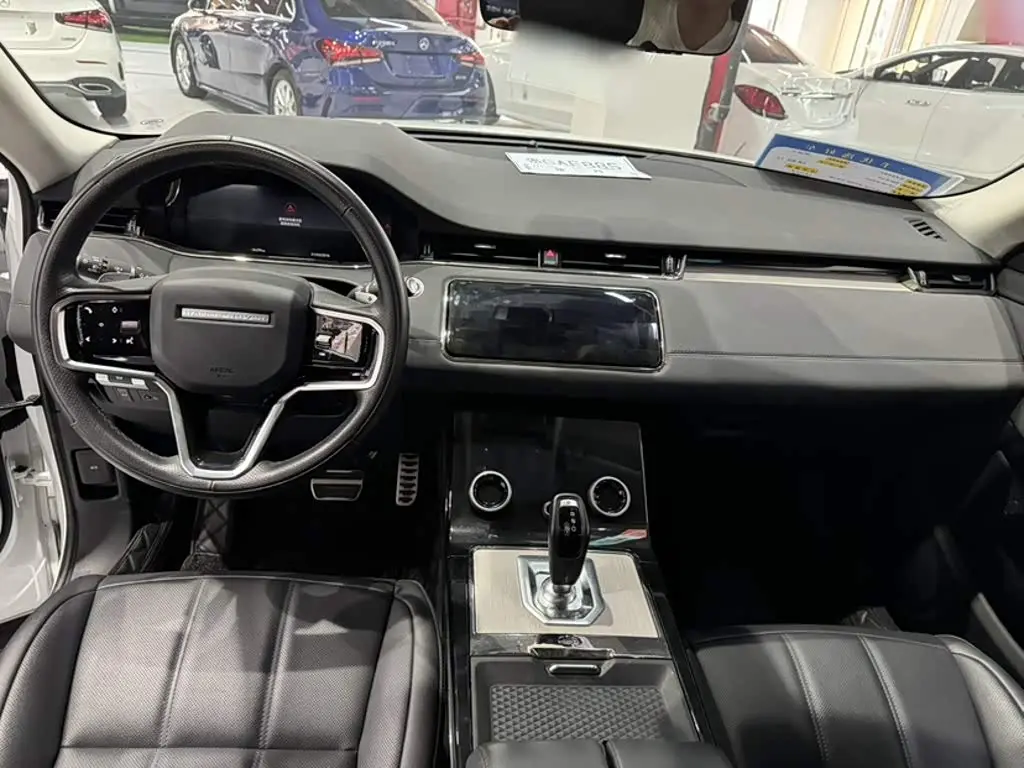 Land Rover Range Rover Evoque 2024 — Фото 14/15