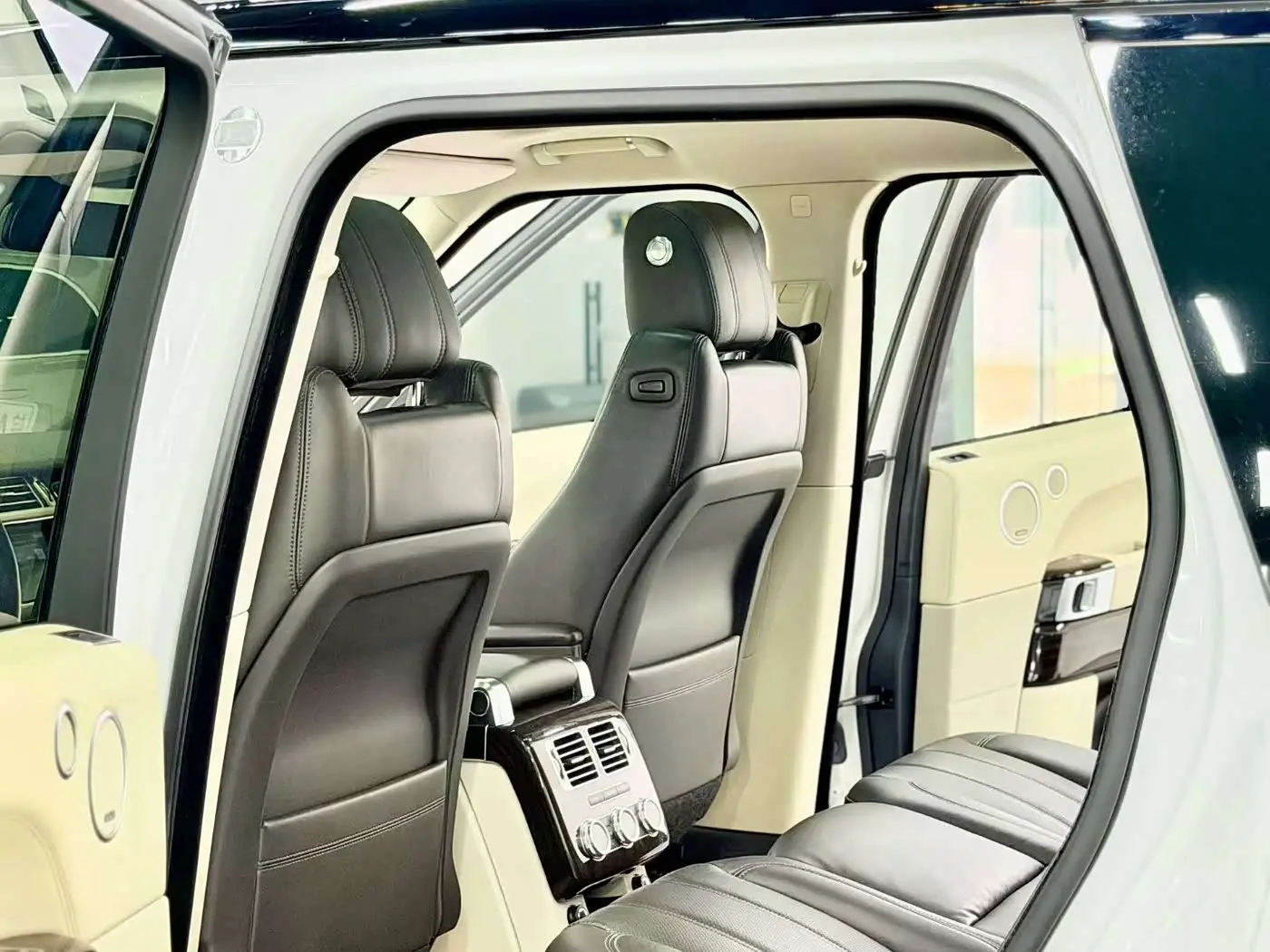 Land Rover Range Rover 2017 — Photo 6/9