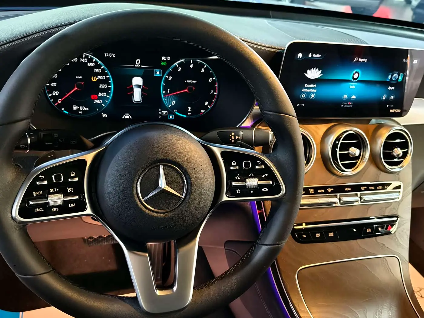 Mercedes-Benz GLC 2019 — Фото 18/20
