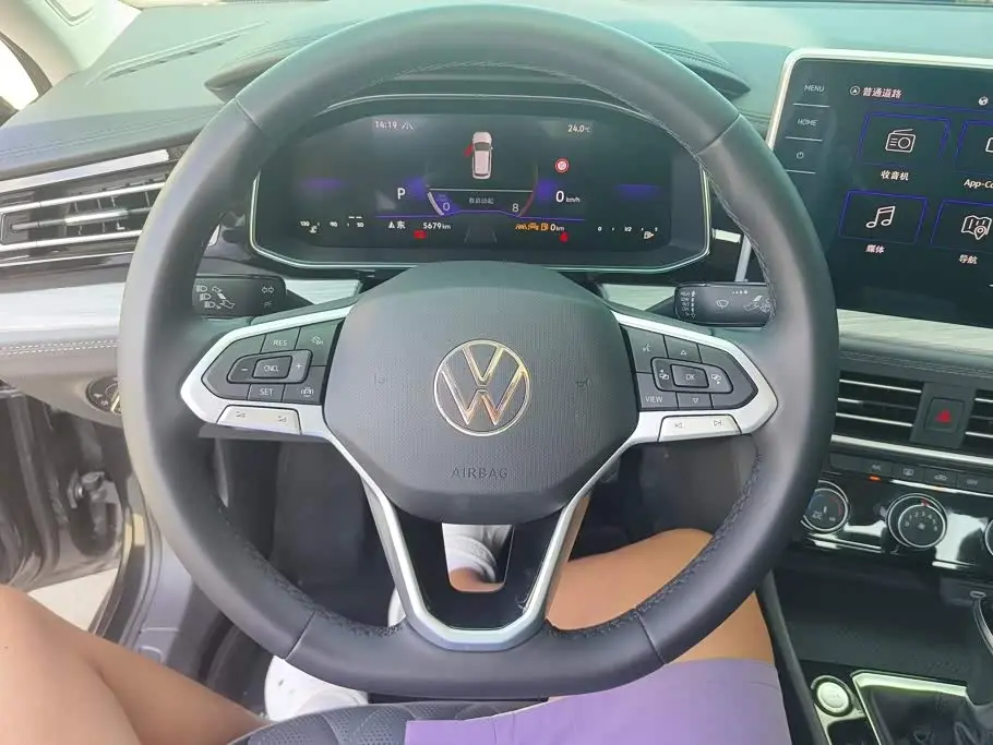 Volkswagen Sagitar 2024 — Photo 15/16