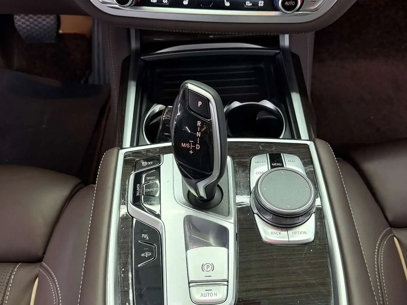 BMW 7 Series 2020 — Фото 13/19