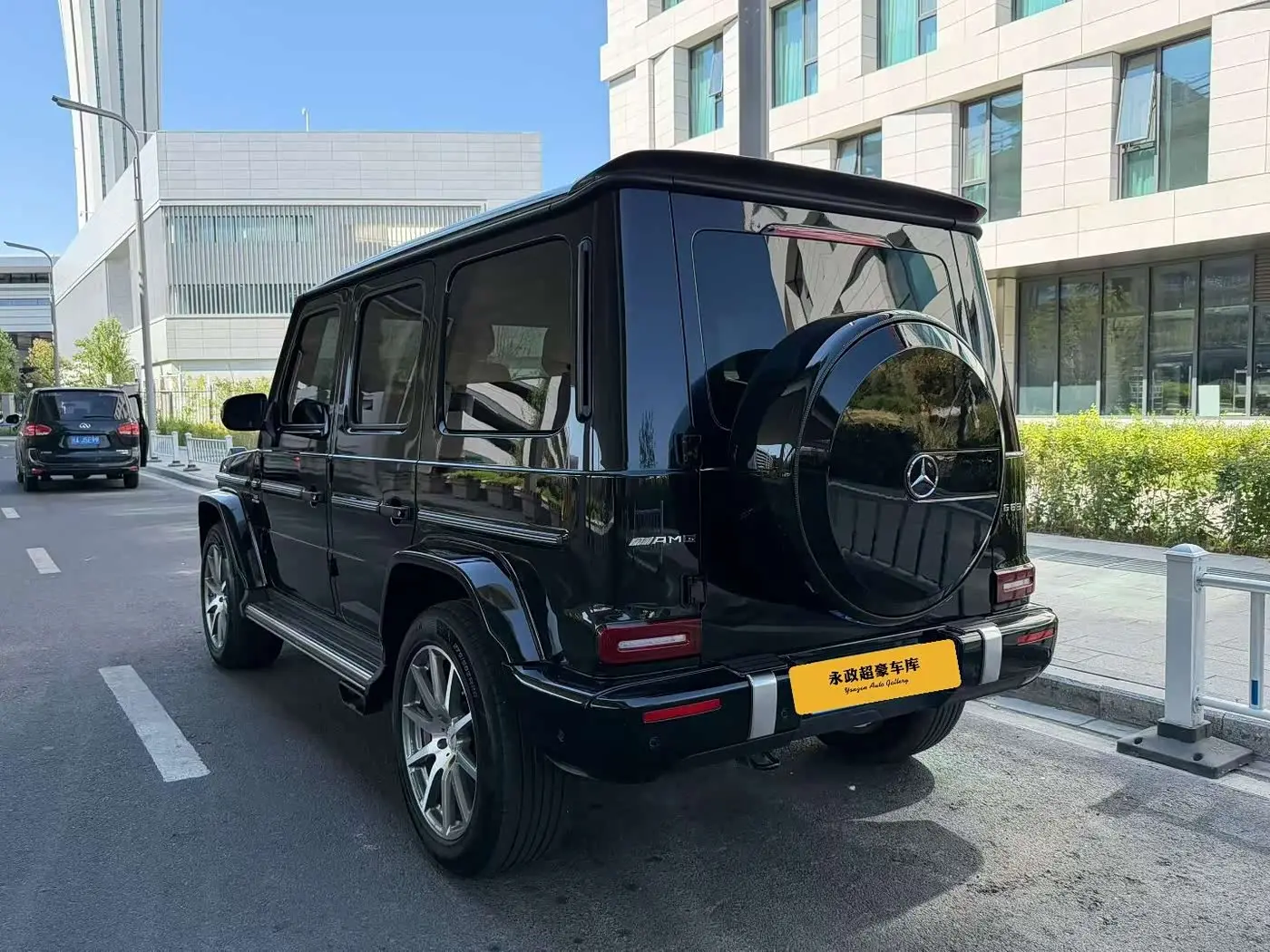 Mercedes-Benz G-Class 2023 — Фото 4/9
