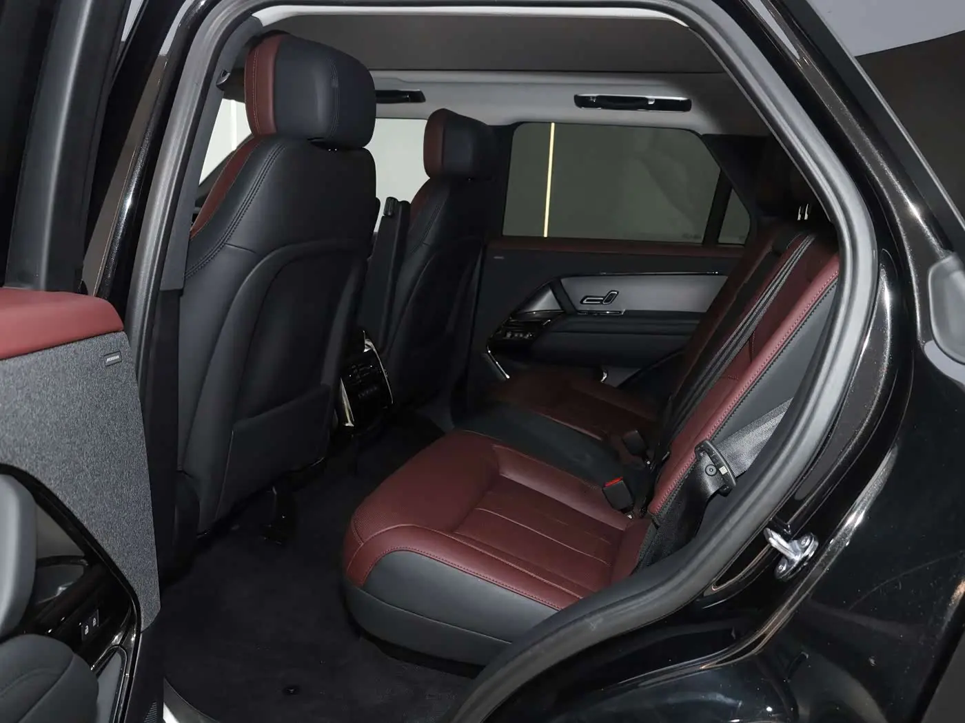 Land Rover Range Rover Sport 2024 — Photo 9/15