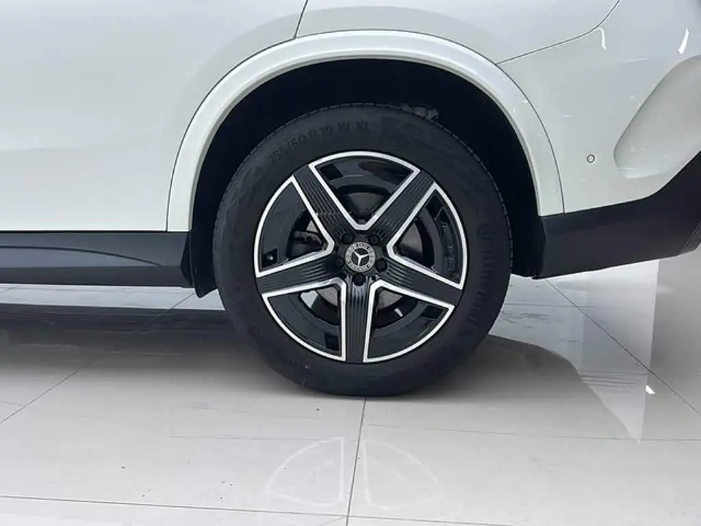 Mercedes-Benz GLC Coupe 2024 — Фото 11/19