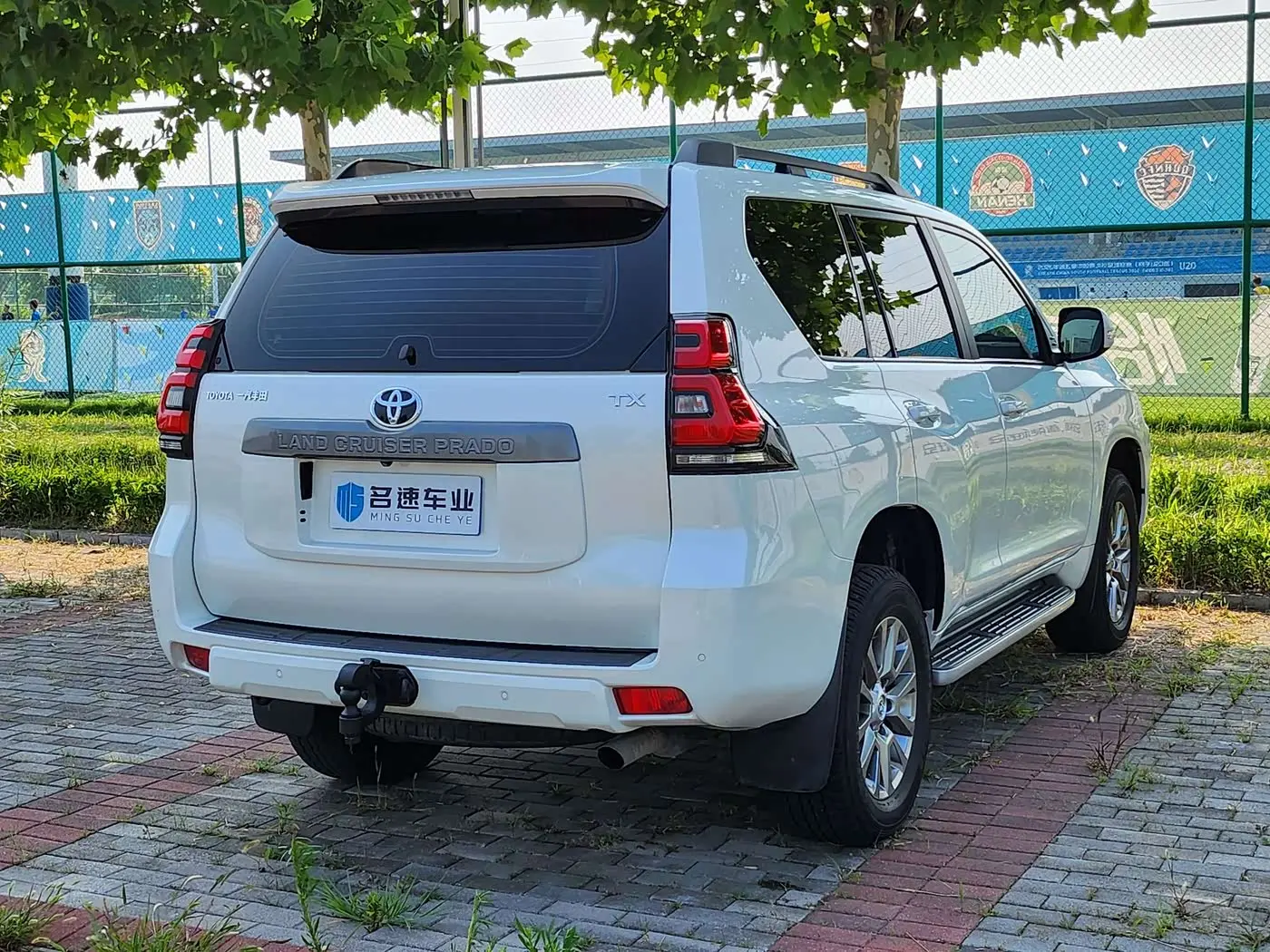Toyota Prado 2018 — Photo 16/17