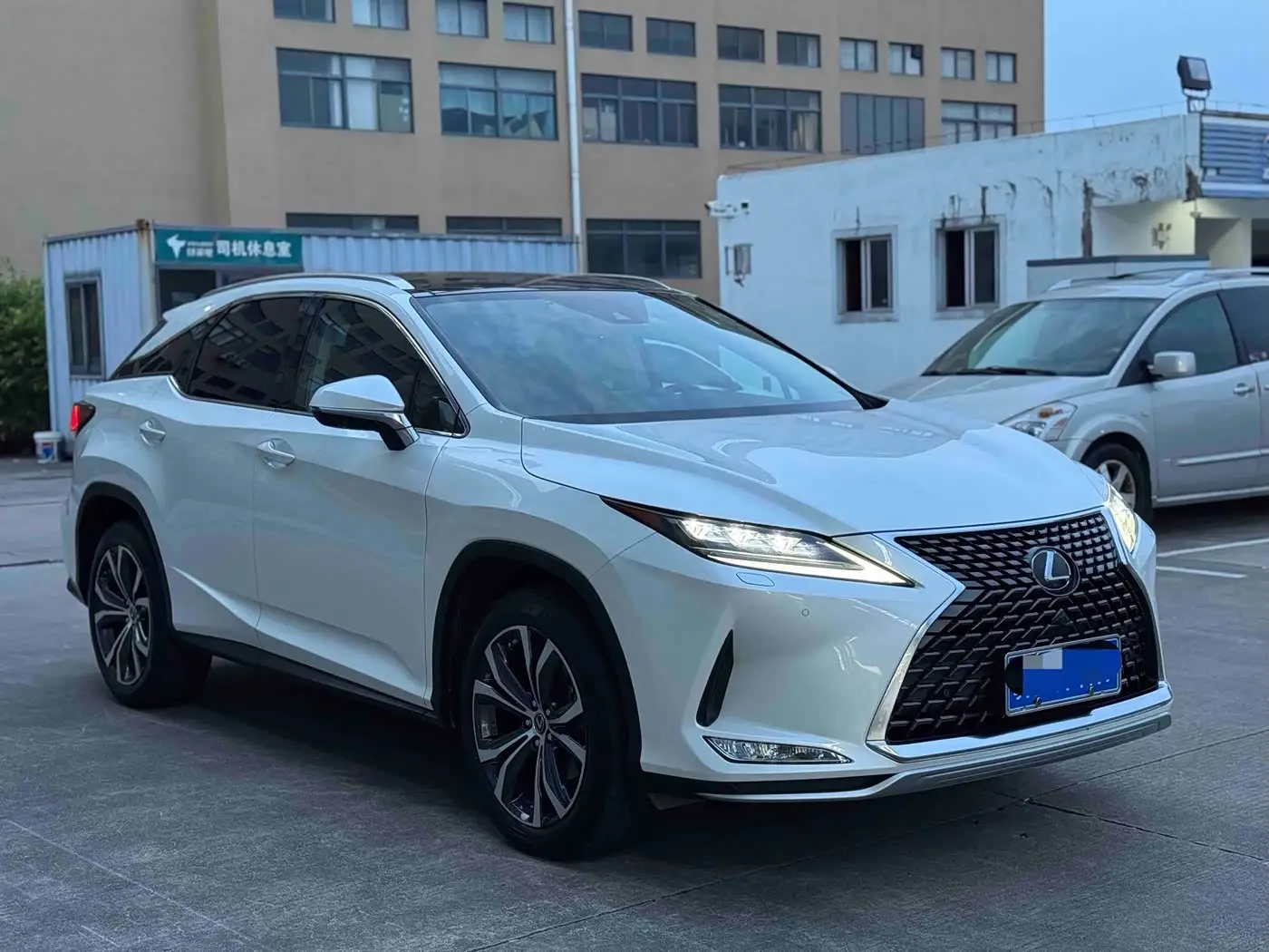 Lexus RX, 2021