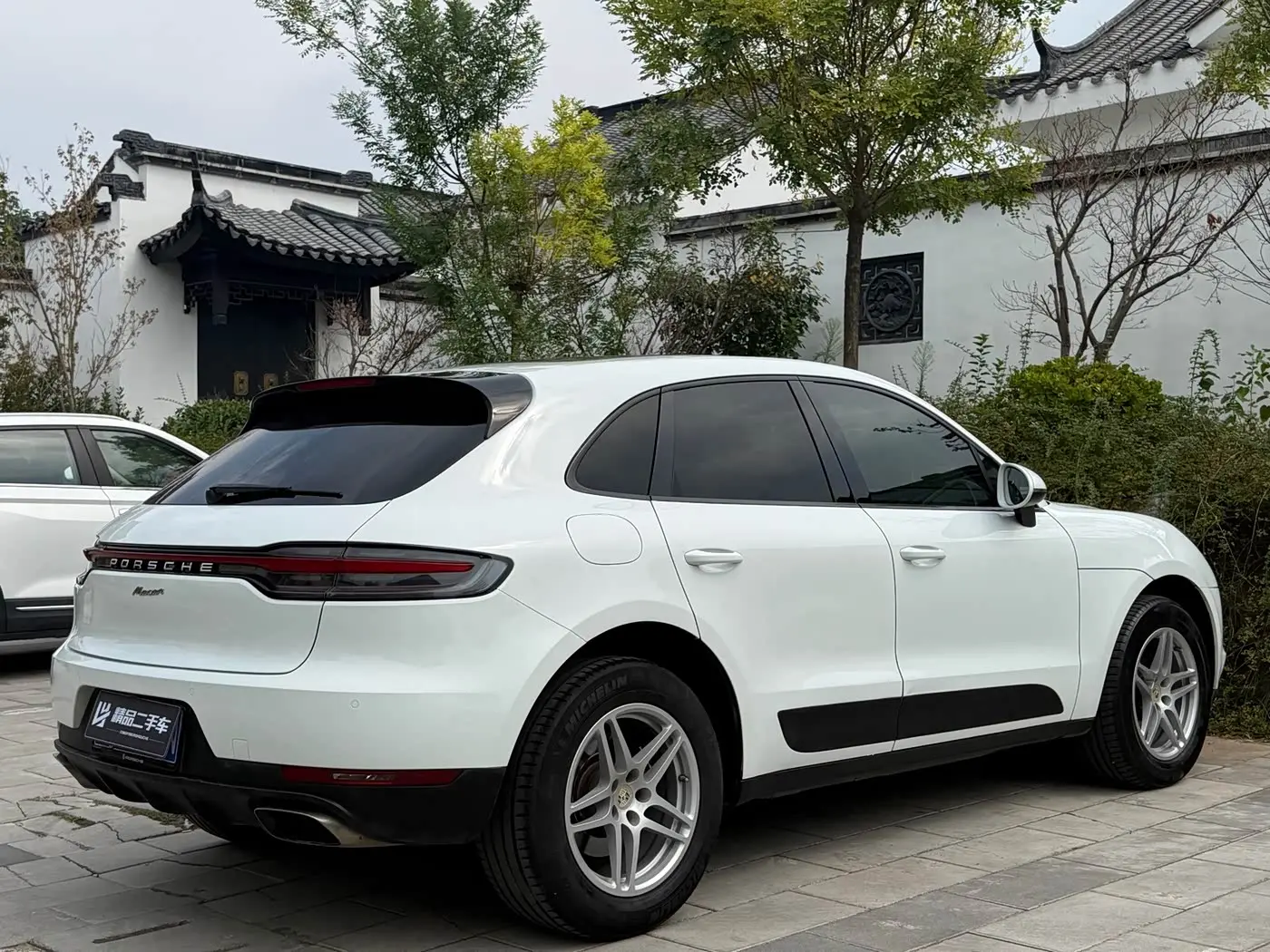 Porsche Macan 2019 — Photo 9/20