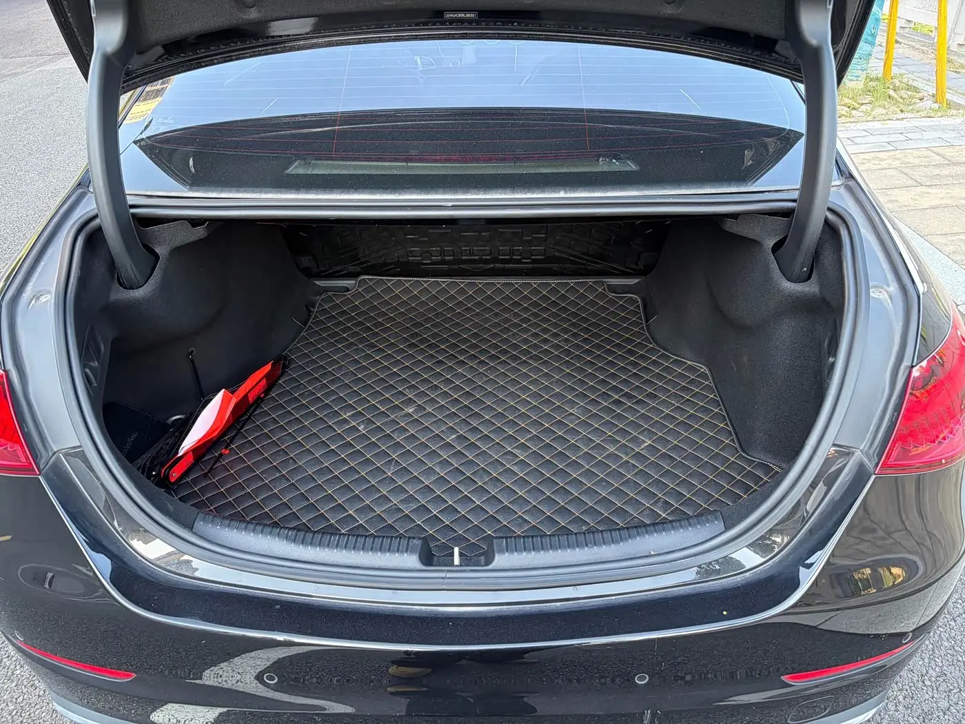 Mercedes-Benz C-Class 2024 — Photo 14/16