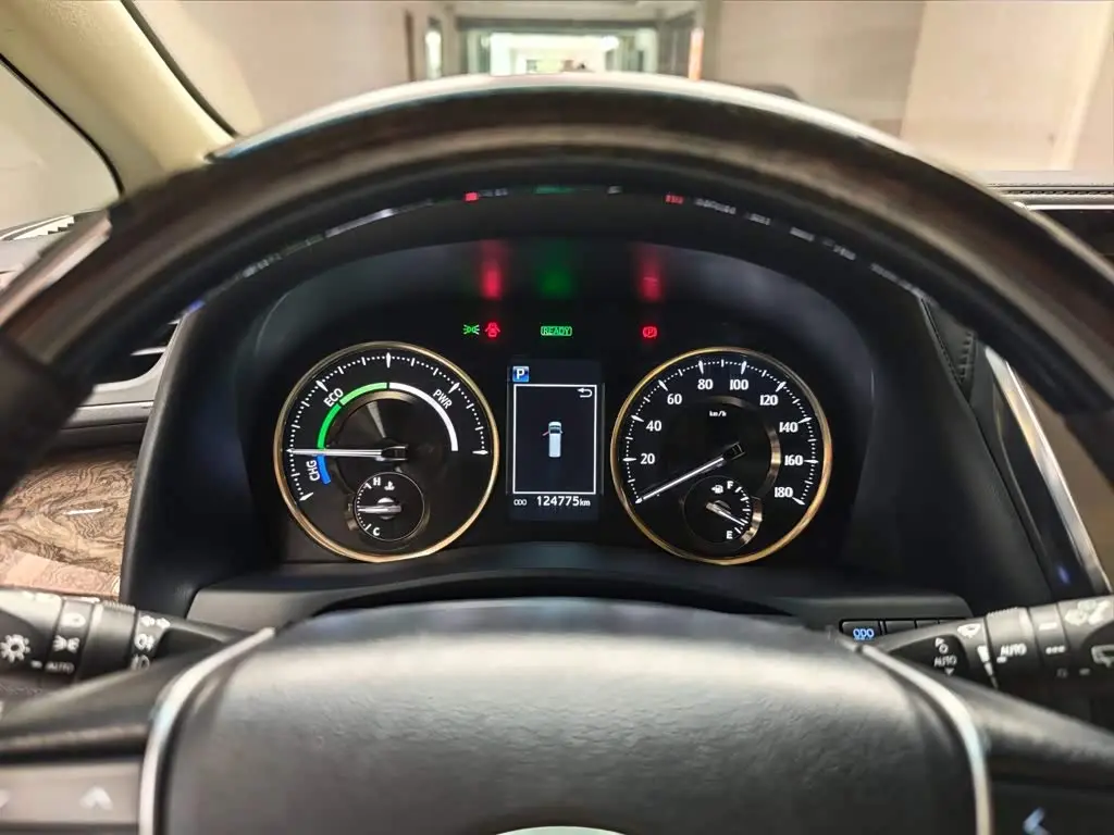 Toyota Vellfire 2021 — ფოტო 11/20