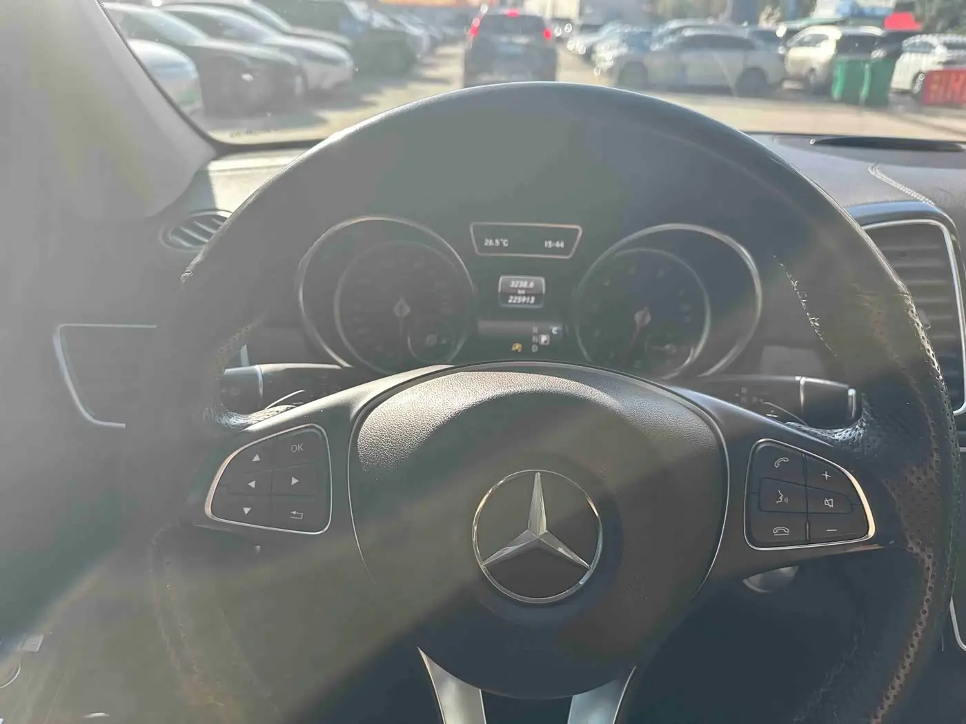 Mercedes-Benz GLE 2018 — Photo 6/9