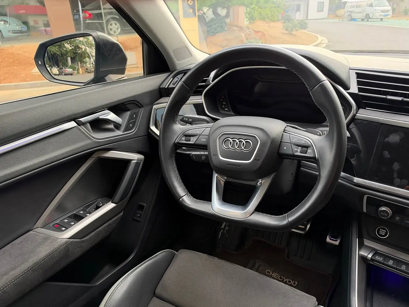 Audi Q3 2023 — Photo 6/18
