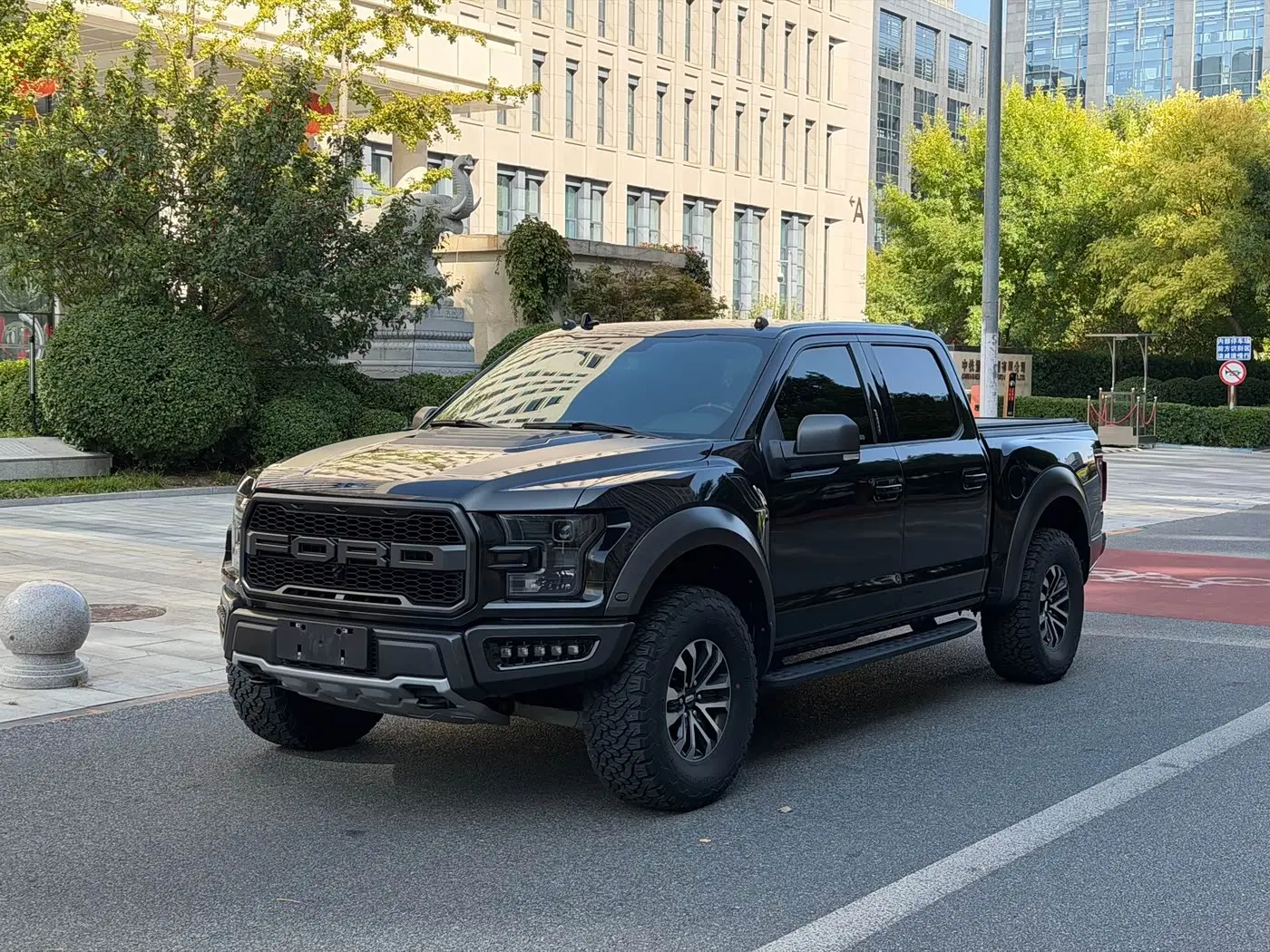 Ford F-150 Raptor 2021 — Photo 1/20
