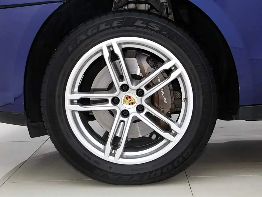 Porsche Macan 2022 — Фото 12/20