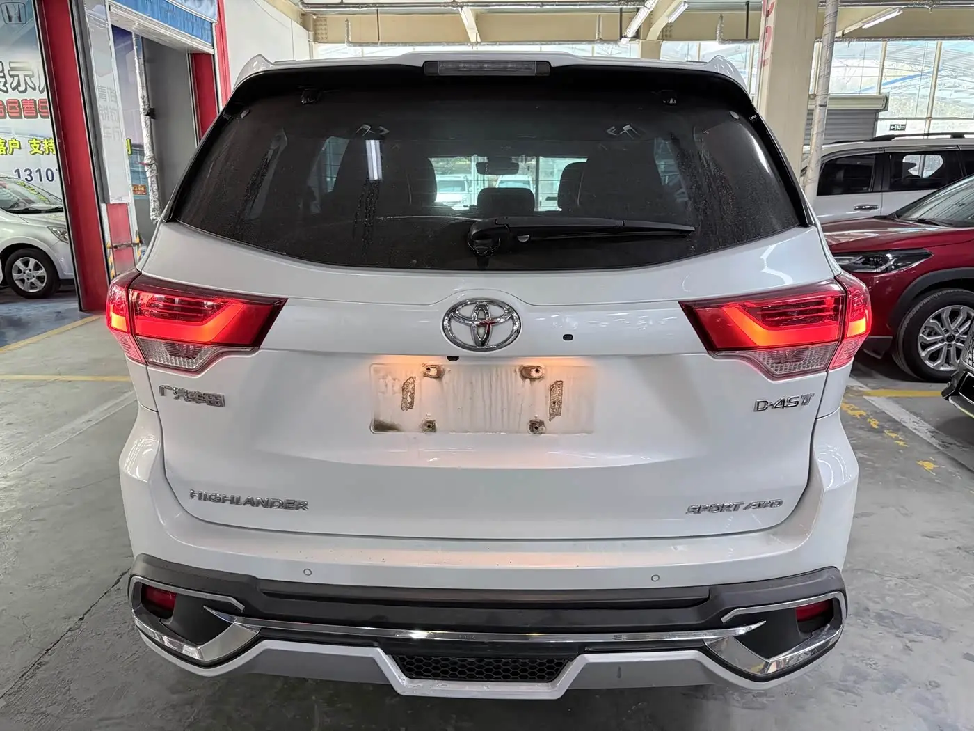 Toyota Highlander 2021 — Photo 18/20