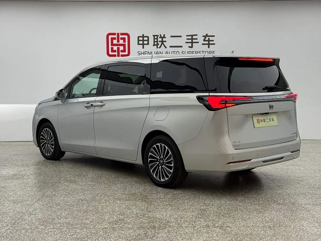 Buick GL8 New Energy 2025 — Фото 2/15