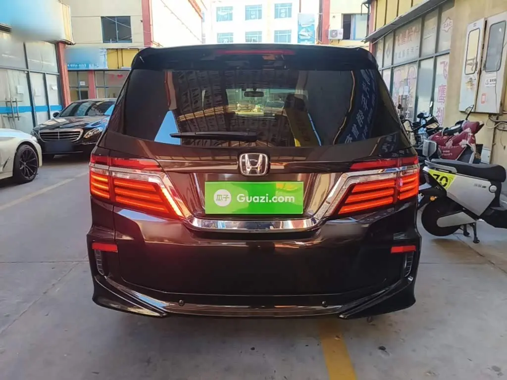 Honda Elysion 2019 — Photo 6/20