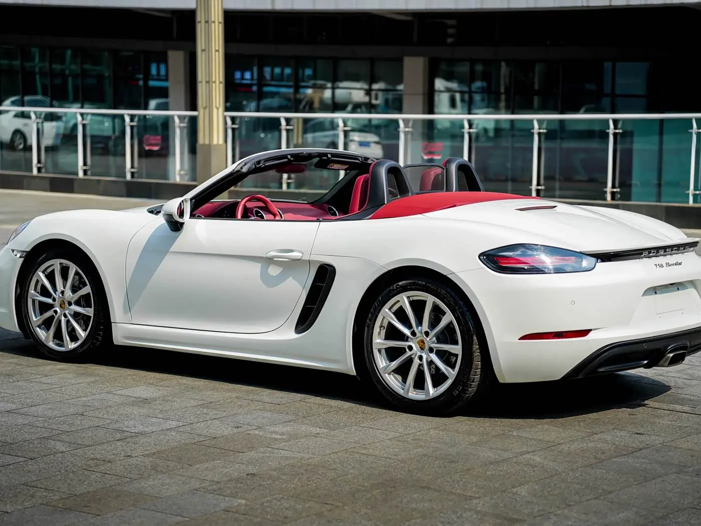 Porsche 718 2016 — Photo 14/16