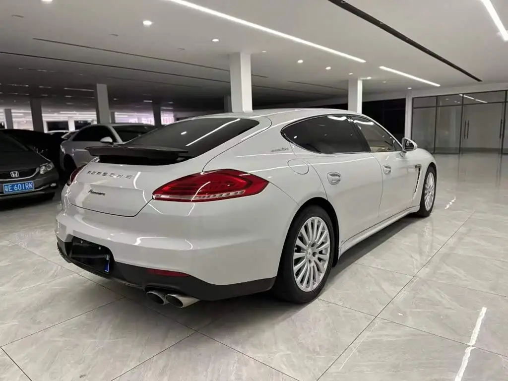 Porsche Panamera 2014 — Photo 8/9