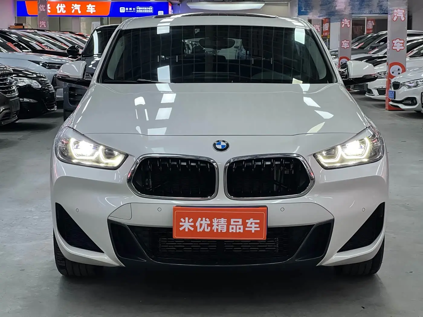 BMW X2 2022 — Фото 2/18