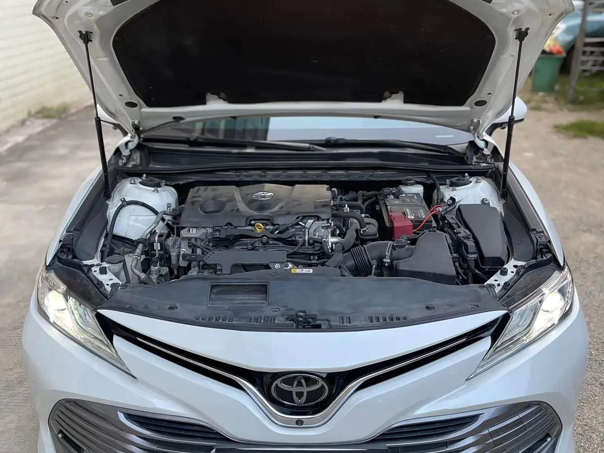 Toyota Camry 2021 — Photo 12/16