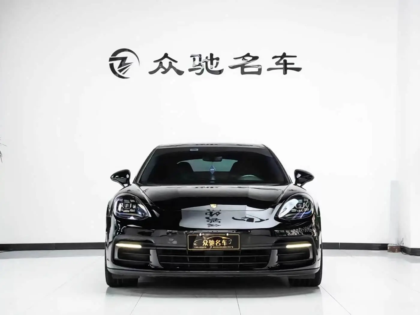 Porsche Panamera 2017 — Фото 2/12