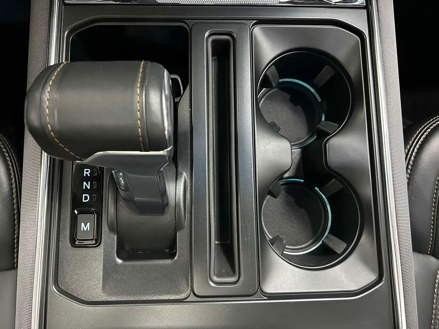 Ford F-150 Raptor 2022 — Photo 14/19