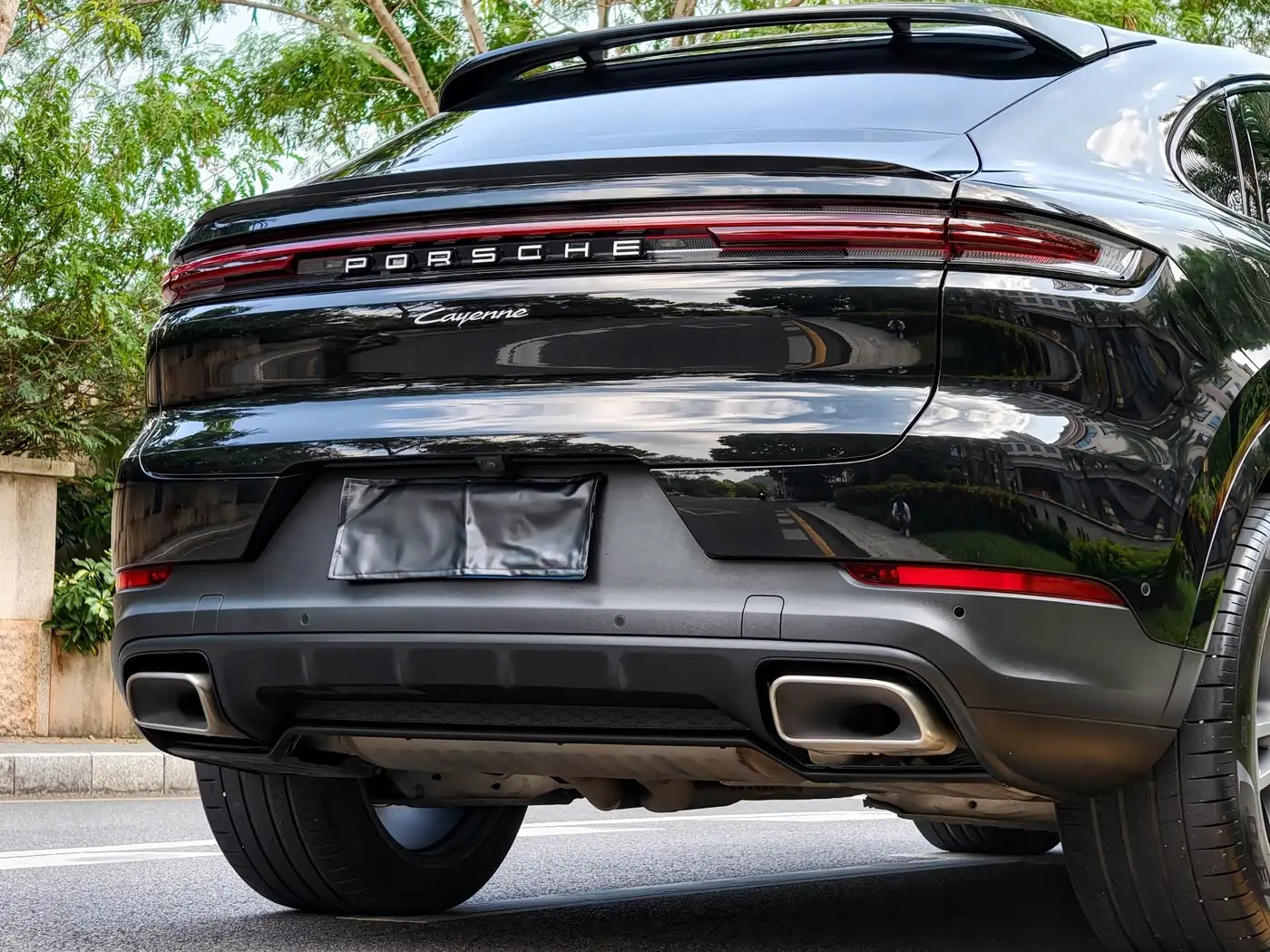 Porsche Cayenne 2023 — Photo 12/20