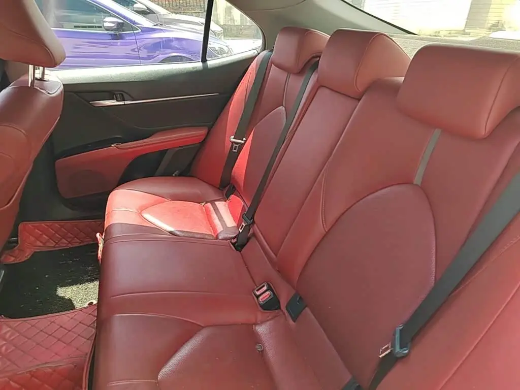 Toyota Camry 2020 — Photo 17/20