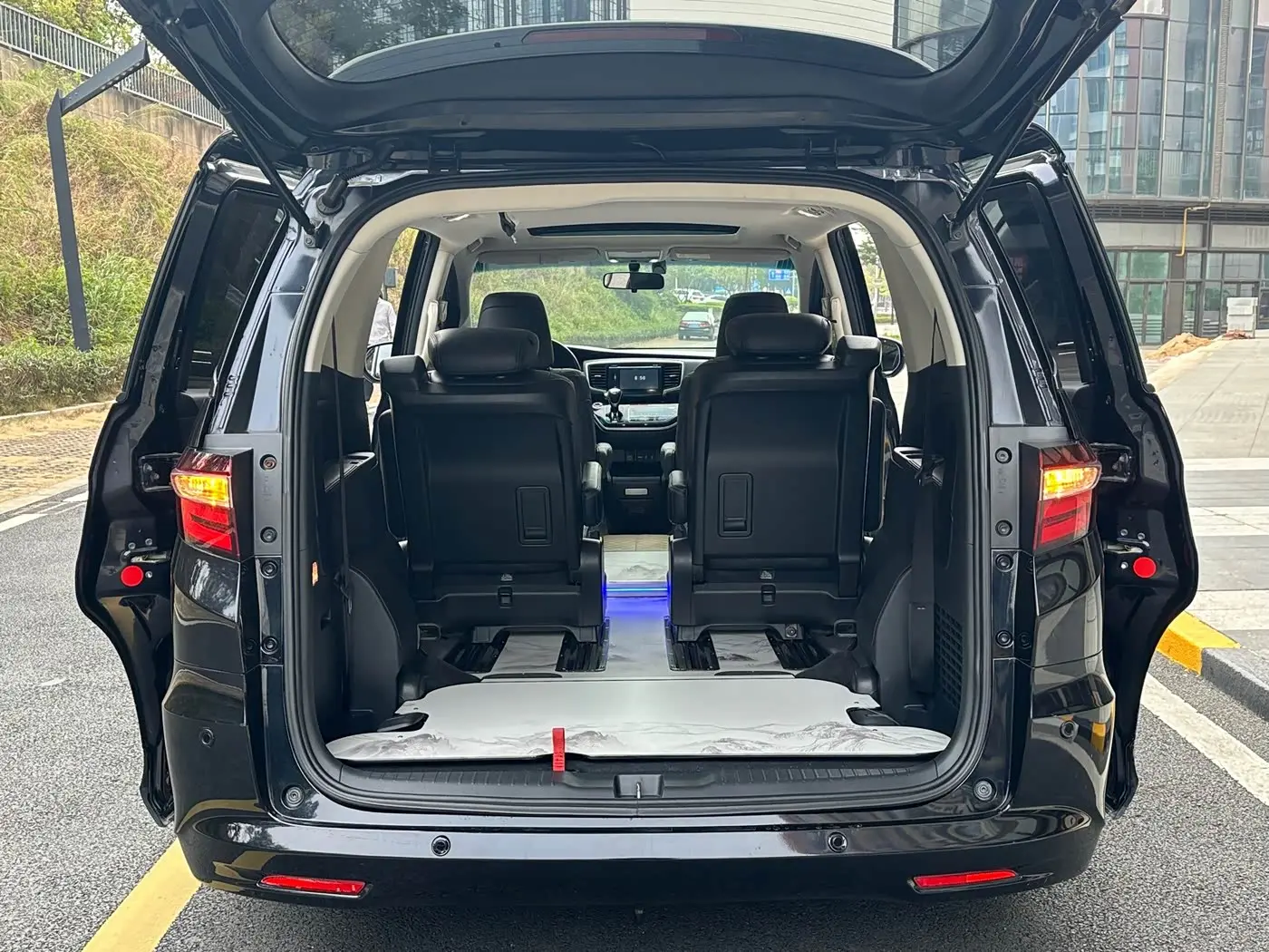 Honda Odyssey 2018 — Фото 15/16