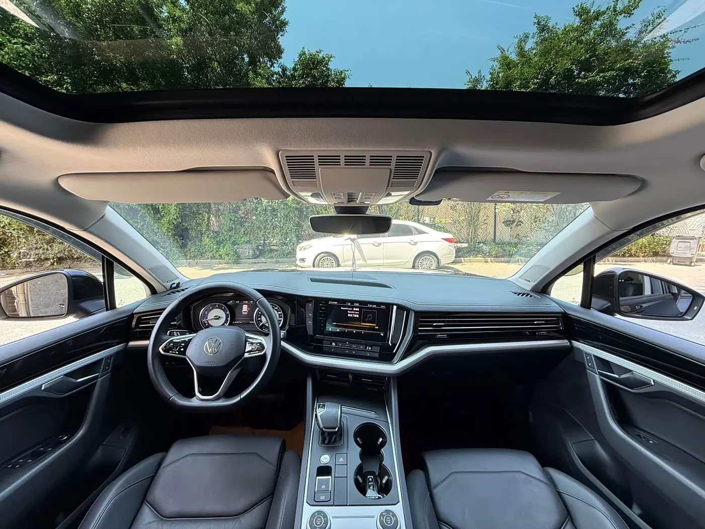 Volkswagen Touareg 2021 — Şəkil 13/19