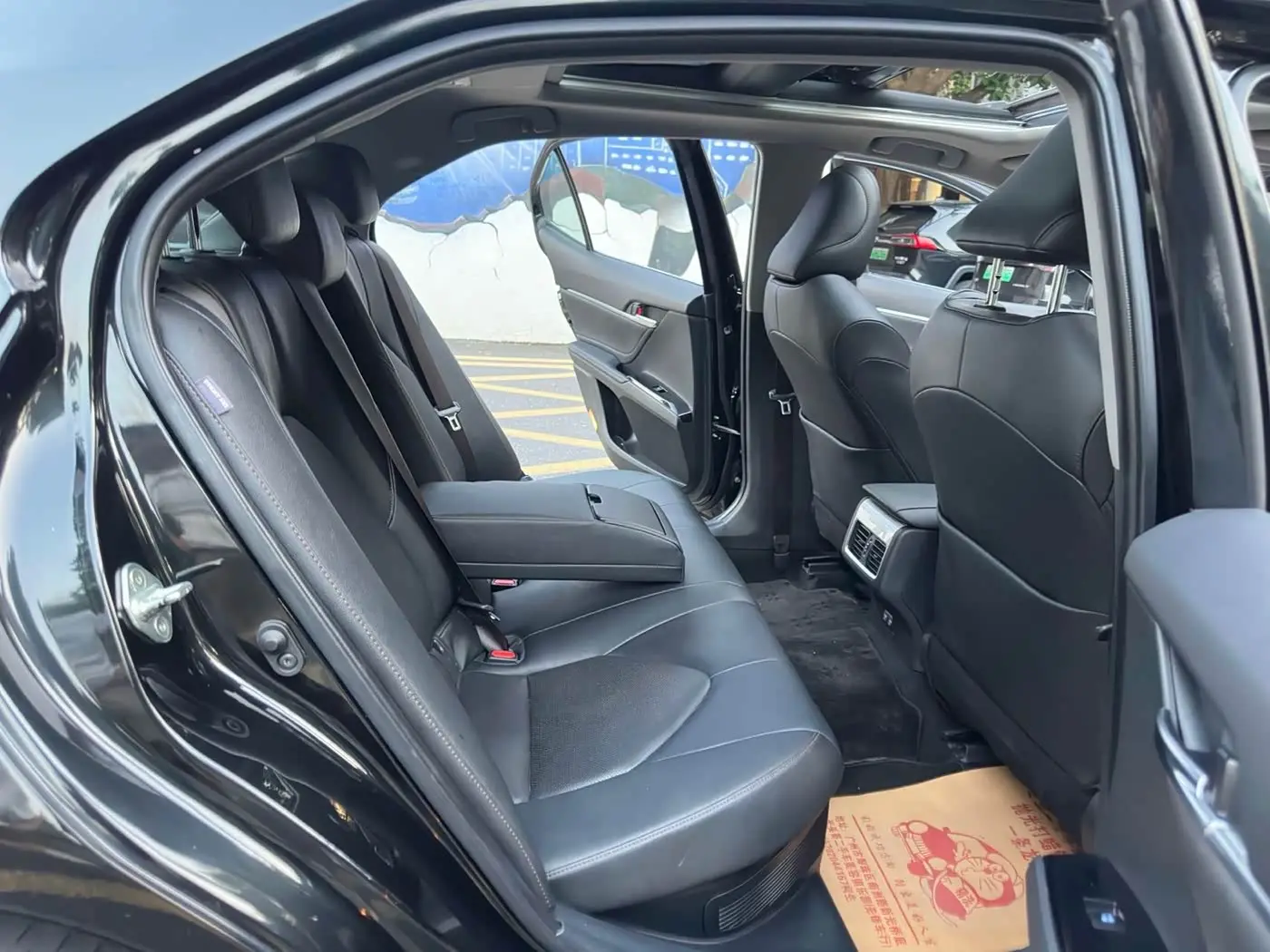 Toyota Camry 2020 — Photo 10/15