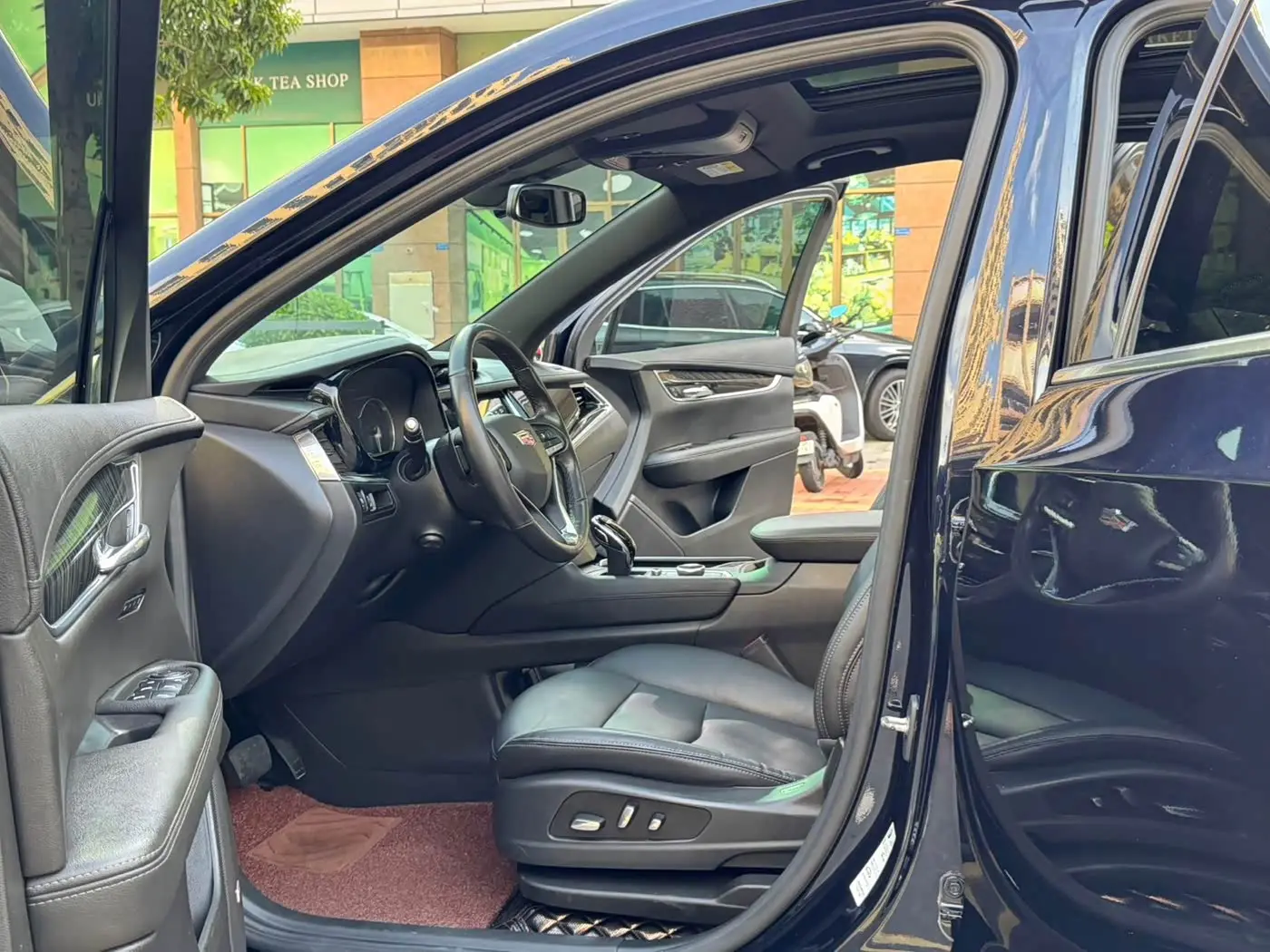 Cadillac XT6 2020 — ფოტო 7/20