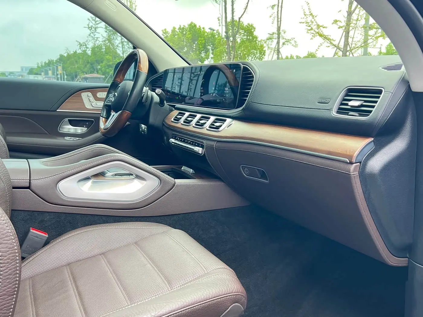 Mercedes-Benz GLS 2022 — Photo 14/18