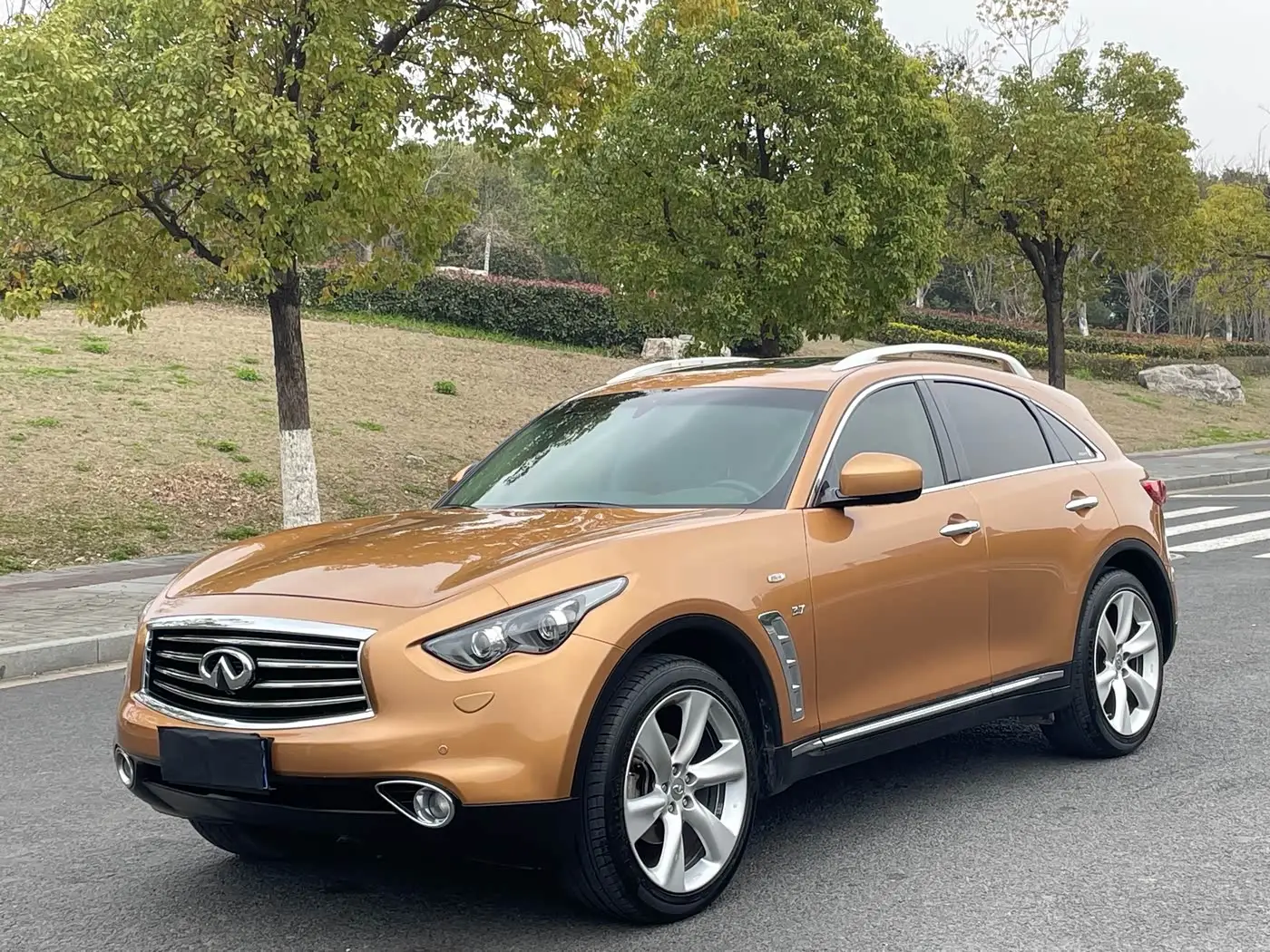 Infiniti QX70, 2015