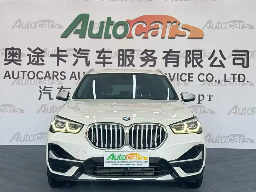 BMW X1 2022 — Photo 2/9