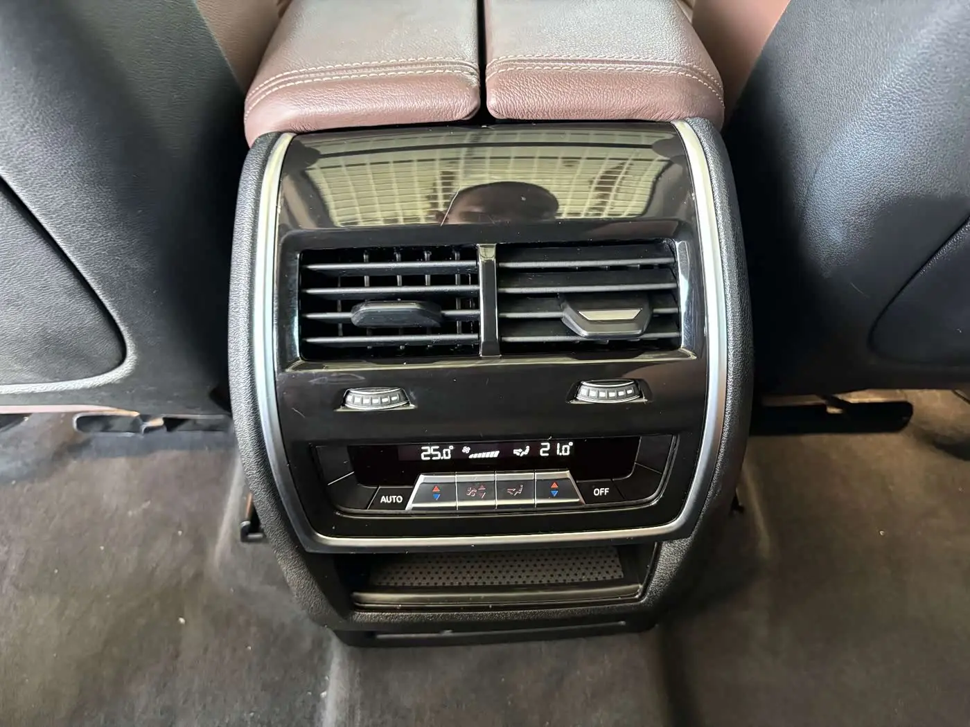 BMW X7 2021 — Photo 19/20
