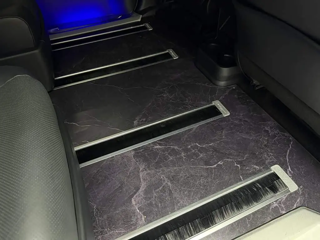 Toyota Granvia 2026 — ფოტო 18/20