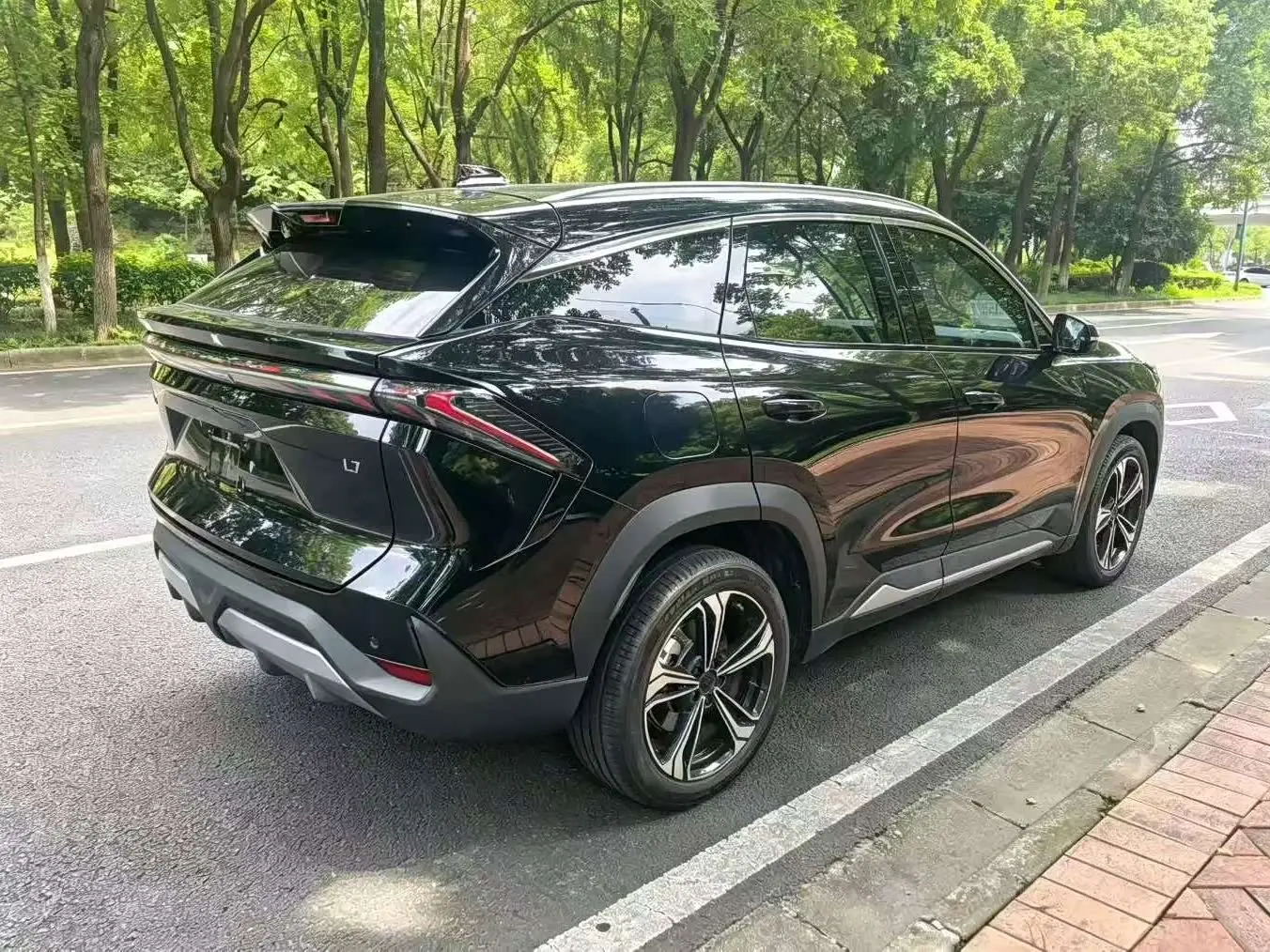 Geely Galaxy Galaxy L7 2024 — Photo 7/9