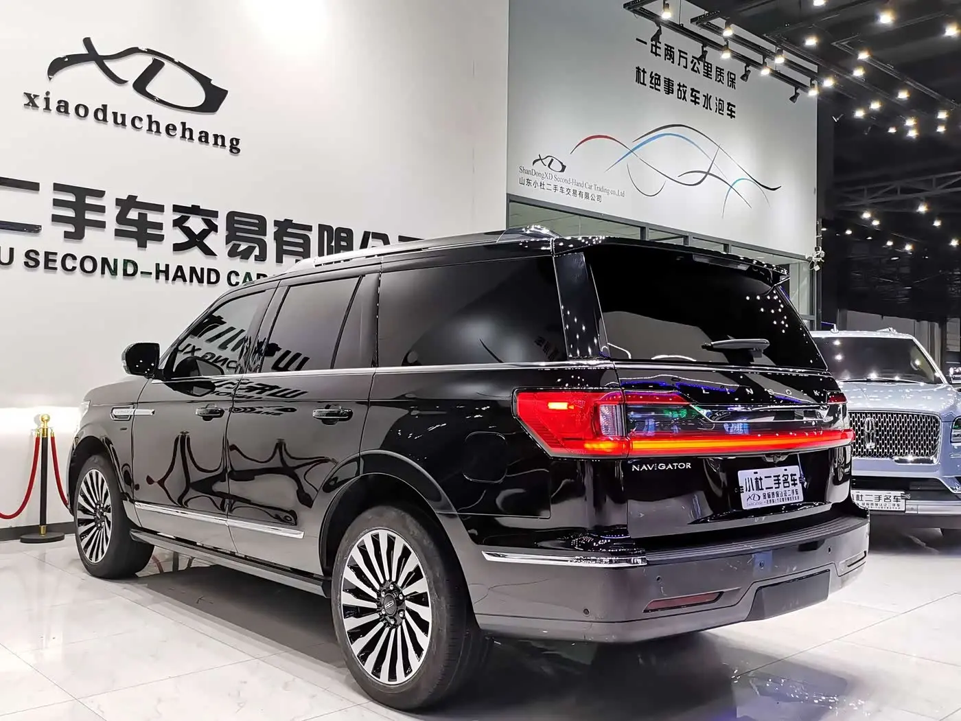 Lincoln Navigator 2022 — Photo 18/20