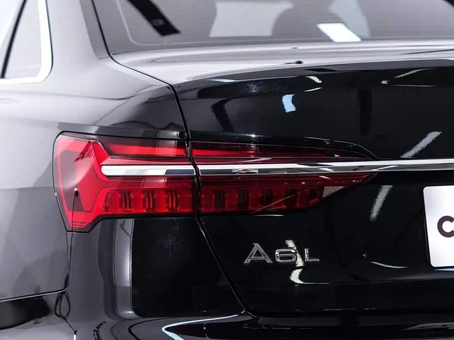 Audi A6L 2023 — Фото 11/20