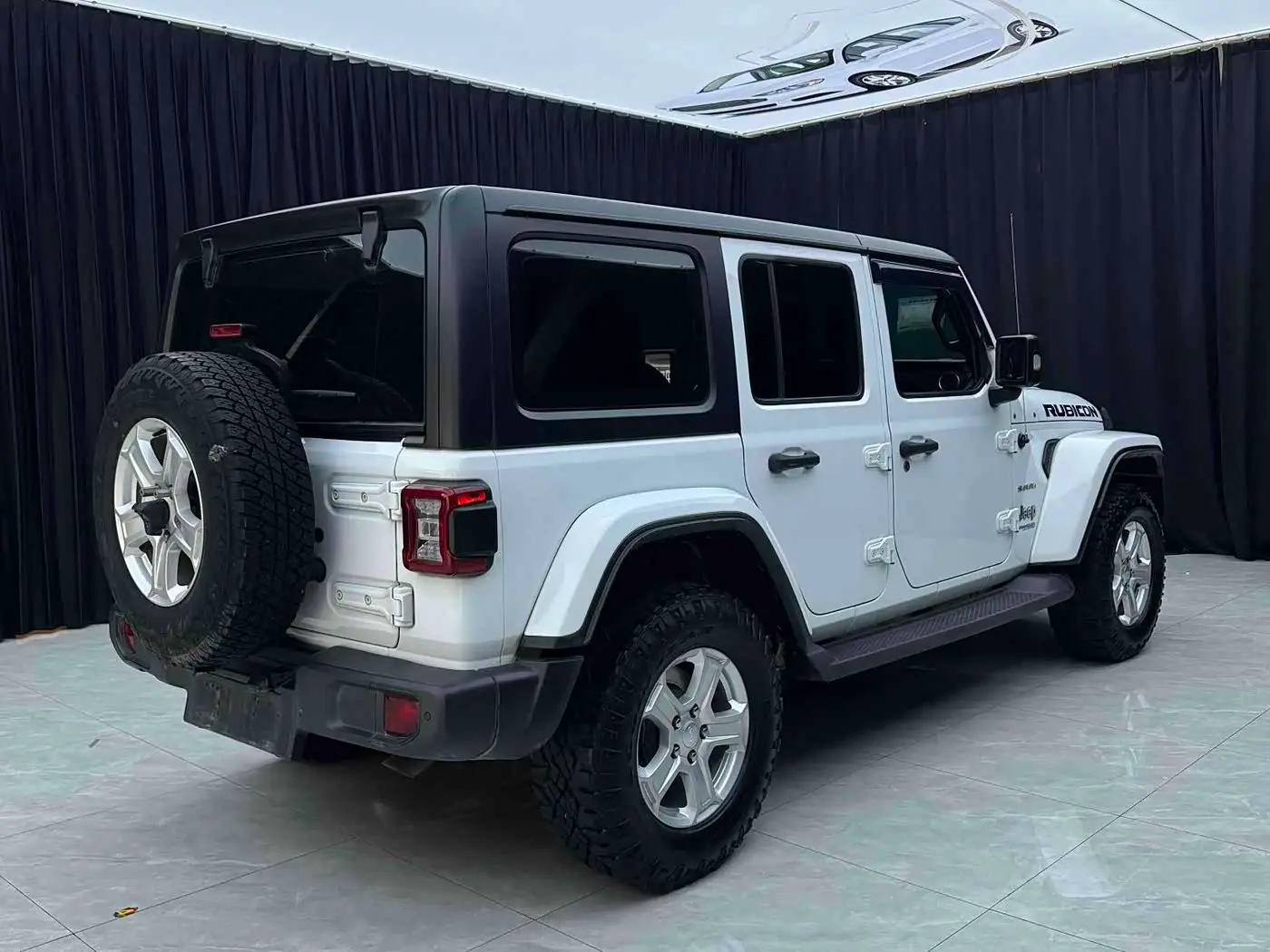 Jeep Wrangler 2020 — Фото 3/9