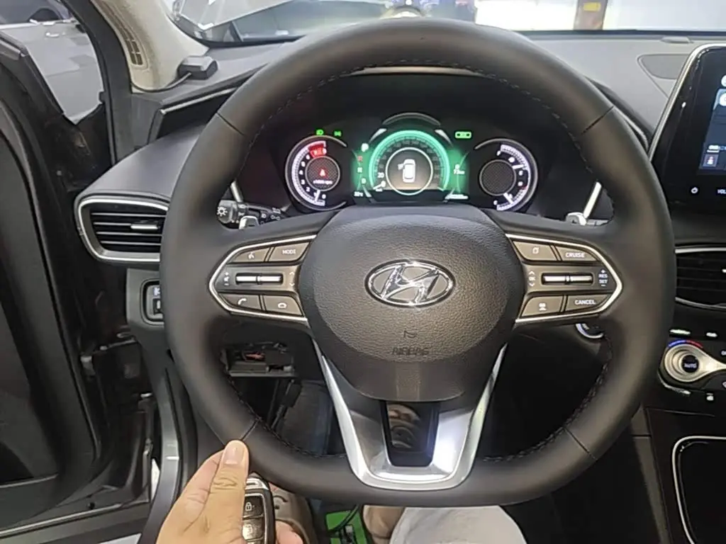 Hyundai Santa Fe 2020 — Фото 11/20