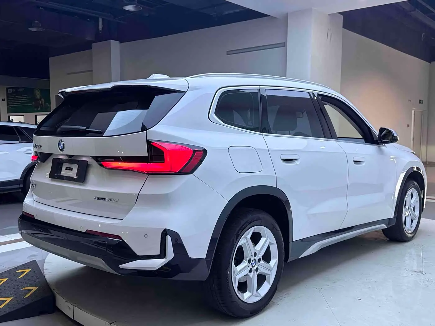 BMW X1 2023 — Şəkil 6/20