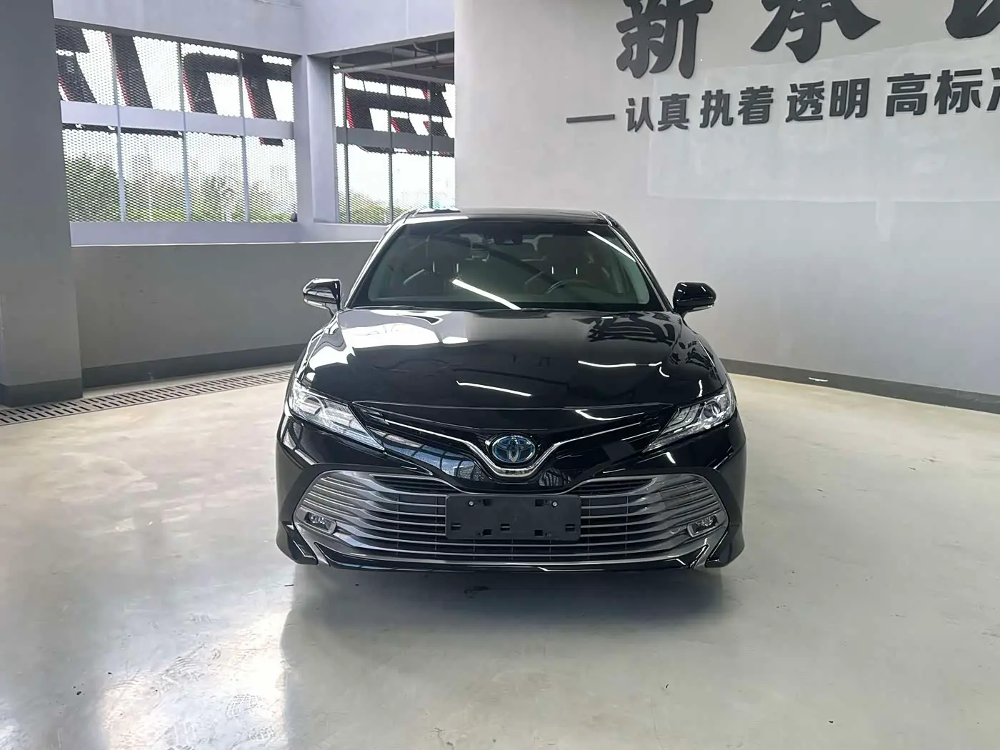 Toyota Camry 2020 — Photo 3/16