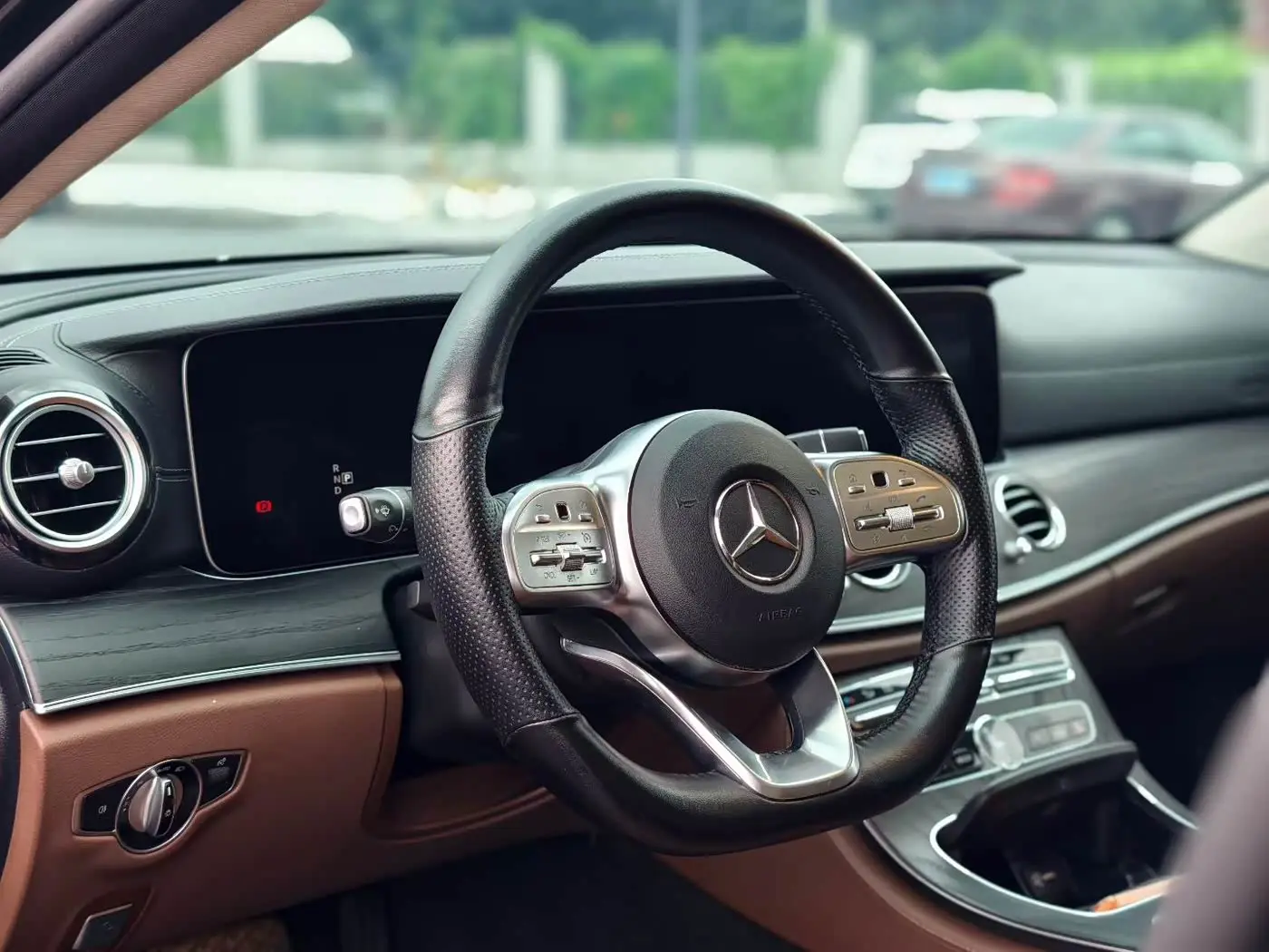 Mercedes-Benz E-Class 2020 — Фото 3/8
