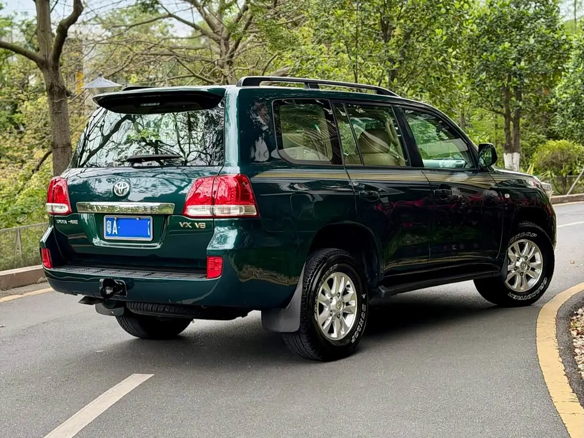 Toyota Land Cruiser 2010 — Şəkil 4/20